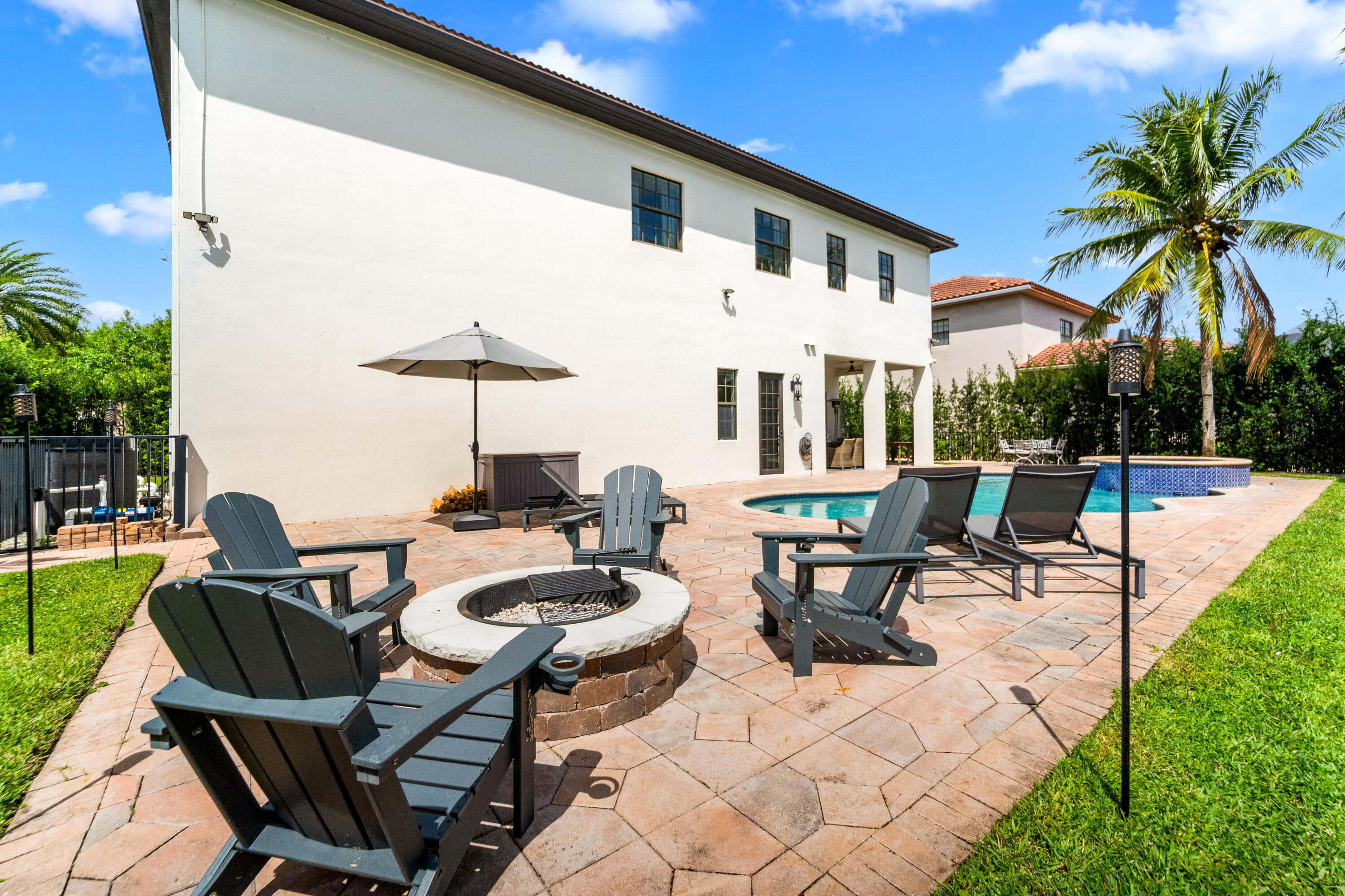 PARKLAND ESTATES 174 69 - Residential