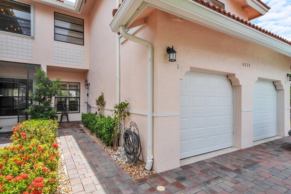 Photo of 8634 VÃ­a Reale #75l, Boca Raton, FL 33496 (MLS # B26043335)
