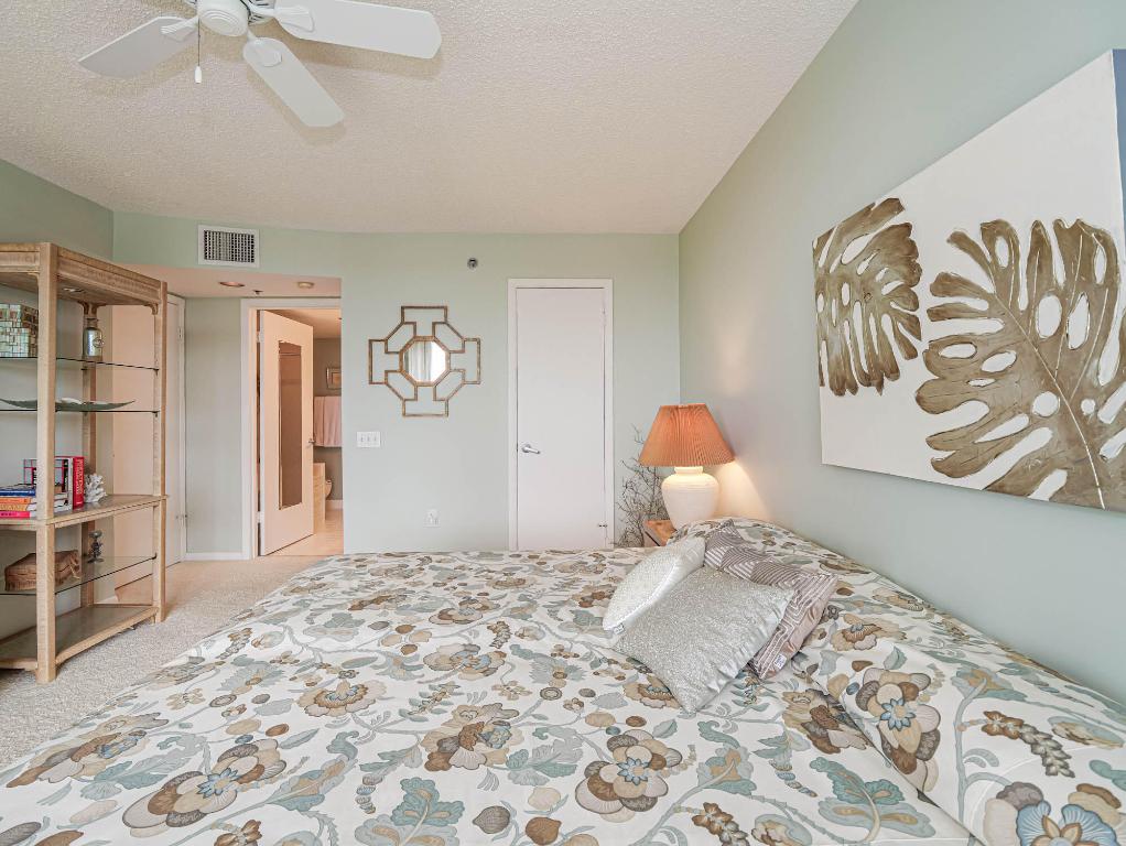 AQUANIQUE OCEAN CLUB, A CONDOMINIUM - Residential Lease