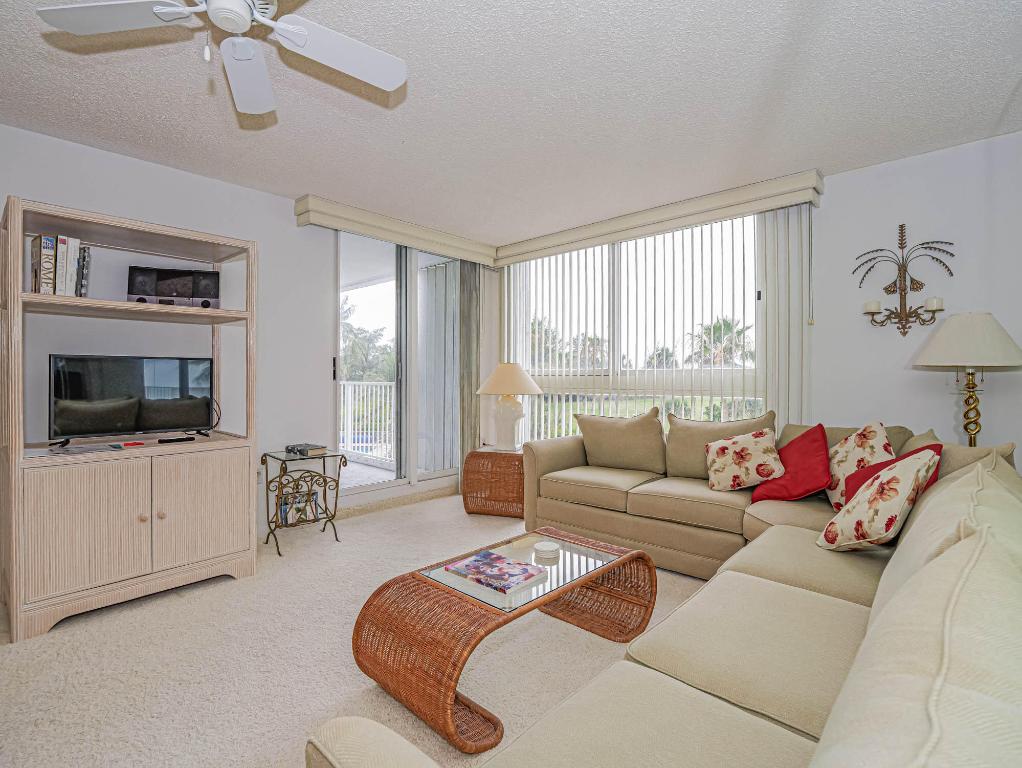 AQUANIQUE OCEAN CLUB, A CONDOMINIUM - Residential Lease