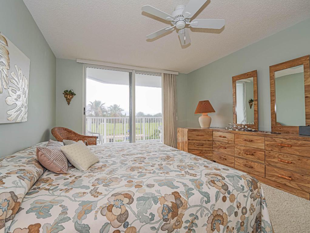 AQUANIQUE OCEAN CLUB, A CONDOMINIUM - Residential Lease