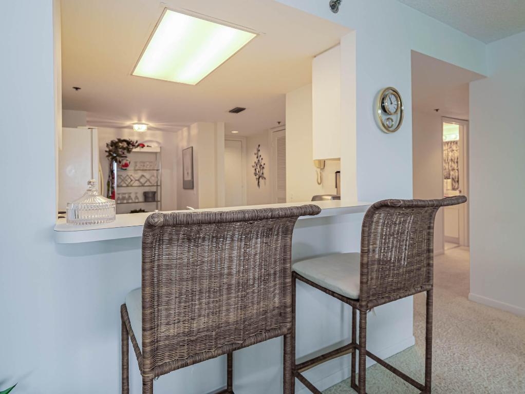 AQUANIQUE OCEAN CLUB, A CONDOMINIUM - Residential Lease