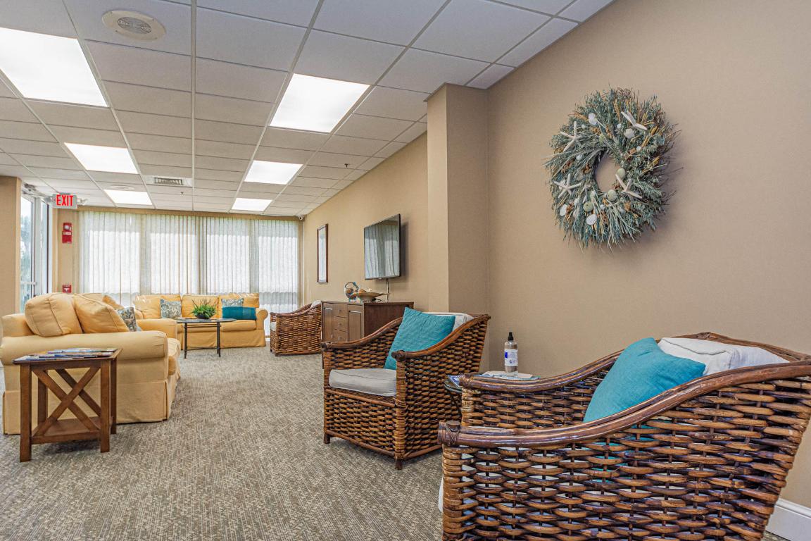 AQUANIQUE OCEAN CLUB, A CONDOMINIUM - Residential Lease