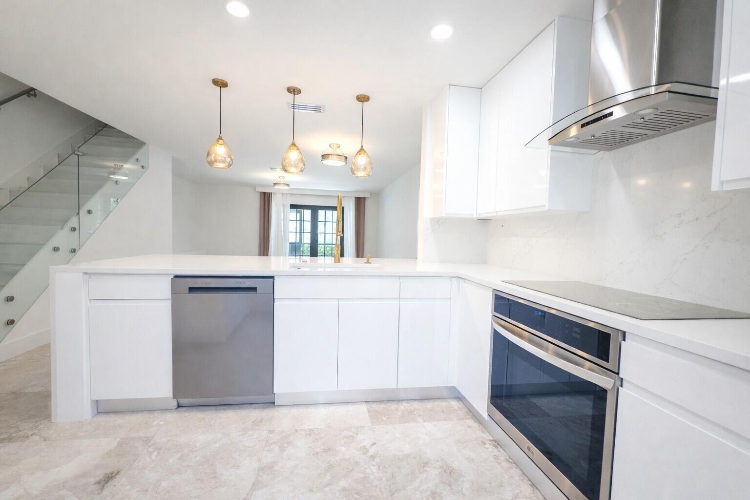 VILLAGE TOWNHOUSES-JACARANDA - Residential Lease