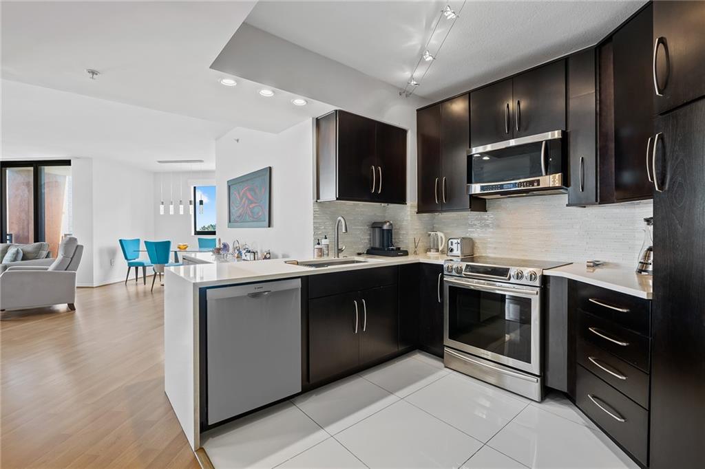 Waverly At Las Olas Condo - Residential