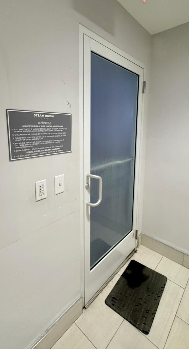 HUNTINGTON POINTE - Residential