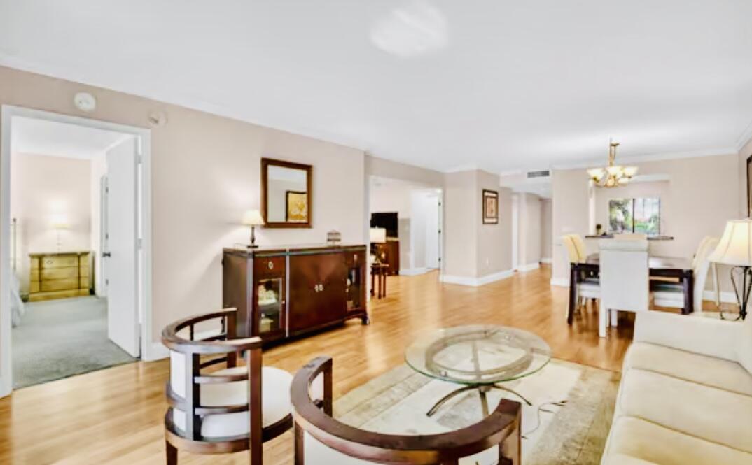 HUNTINGTON POINTE - Residential