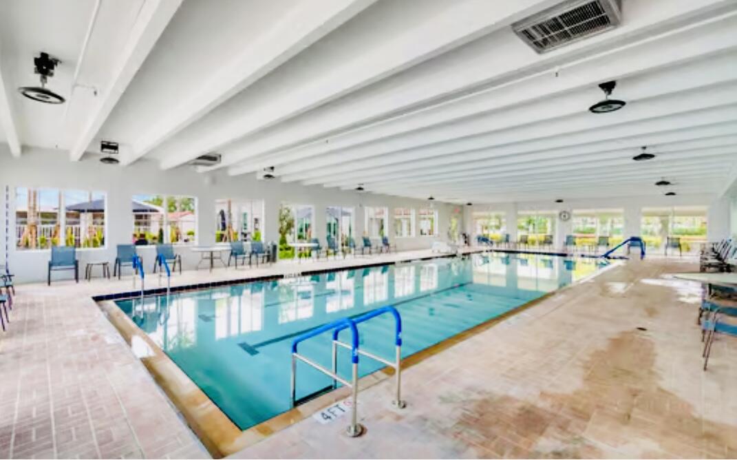 HUNTINGTON POINTE - Residential