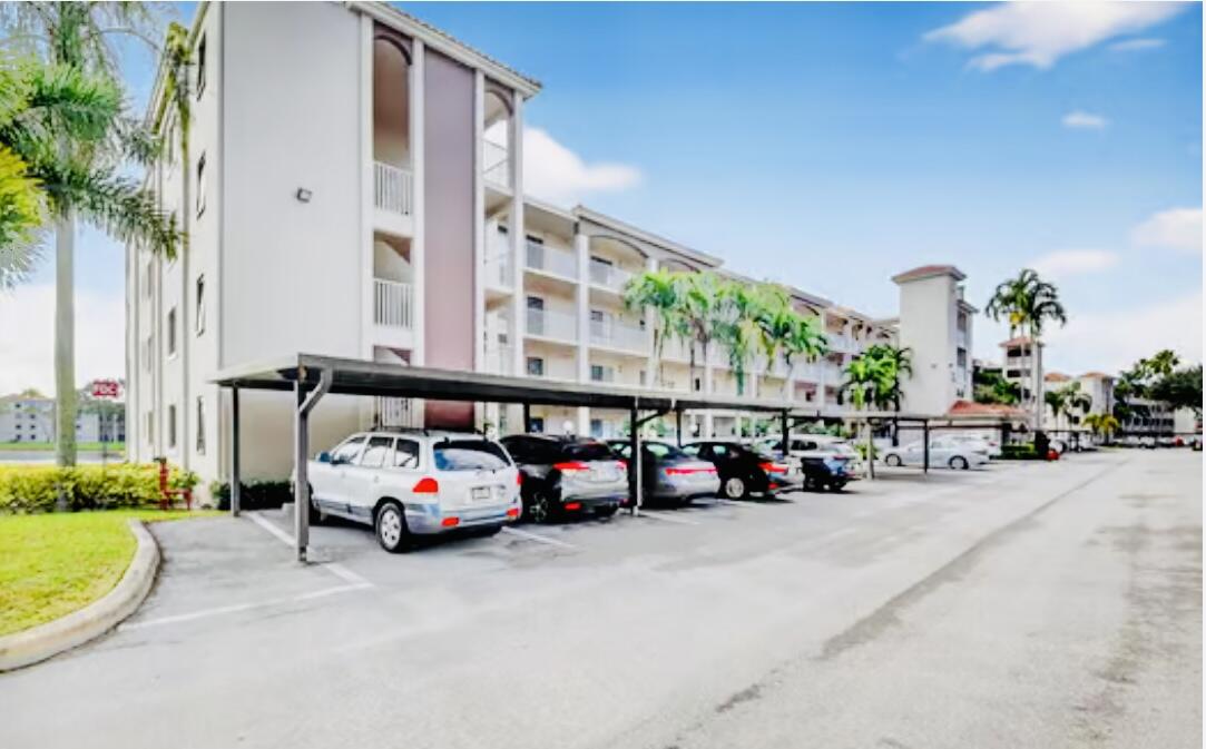 HUNTINGTON POINTE - Residential