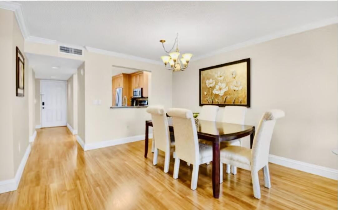 HUNTINGTON POINTE - Residential