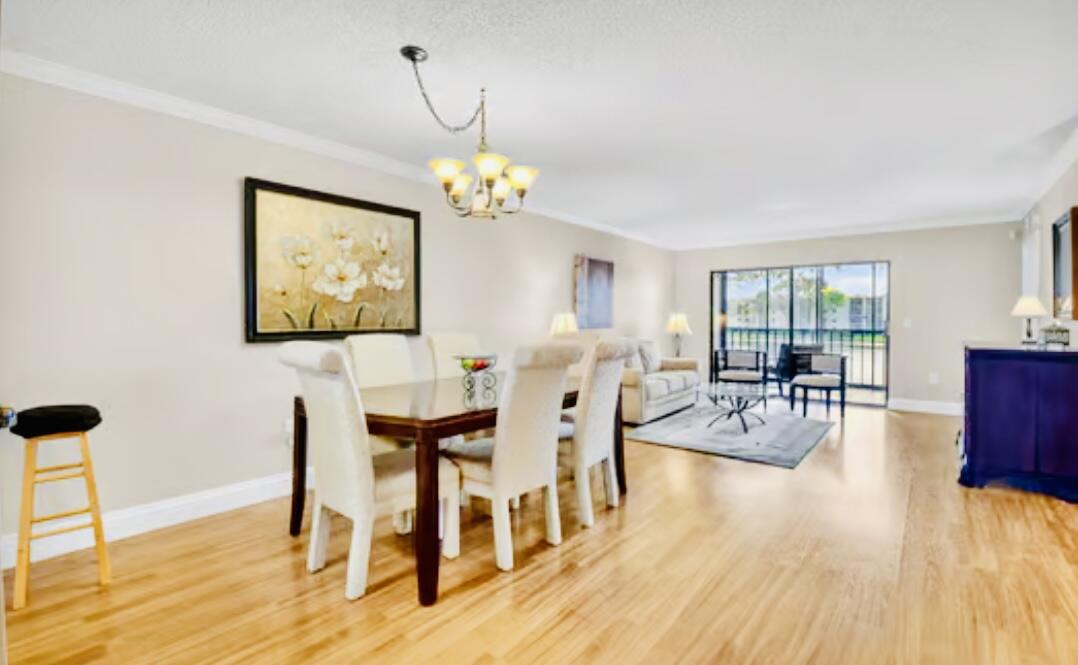 HUNTINGTON POINTE - Residential