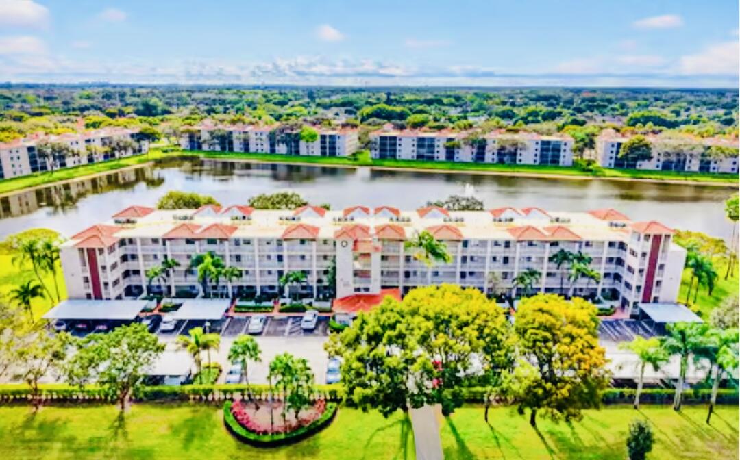 HUNTINGTON POINTE - Residential