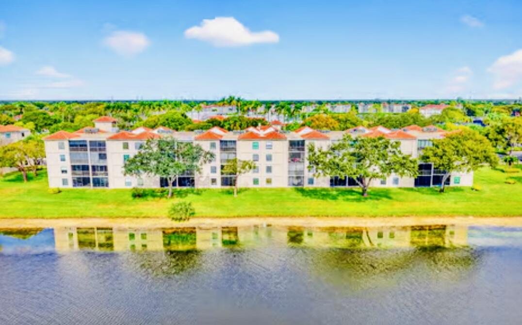 HUNTINGTON POINTE - Residential