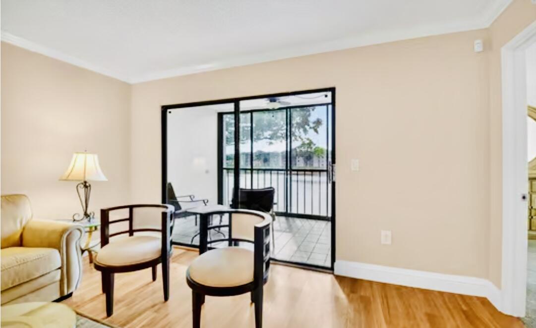 HUNTINGTON POINTE - Residential