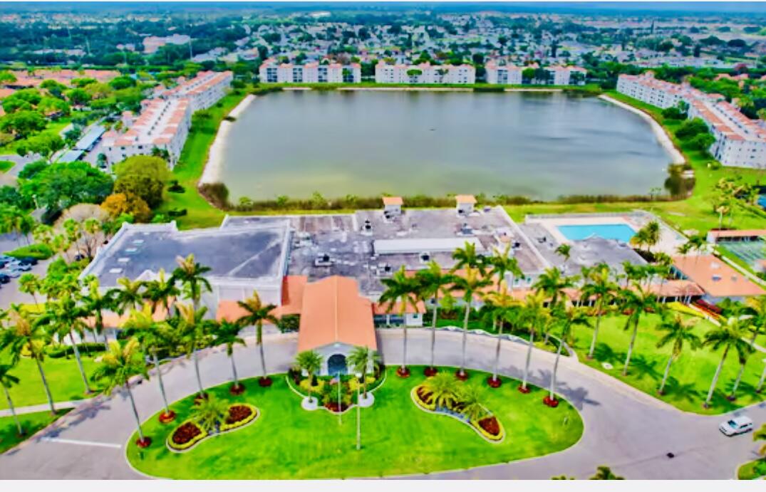 HUNTINGTON POINTE - Residential