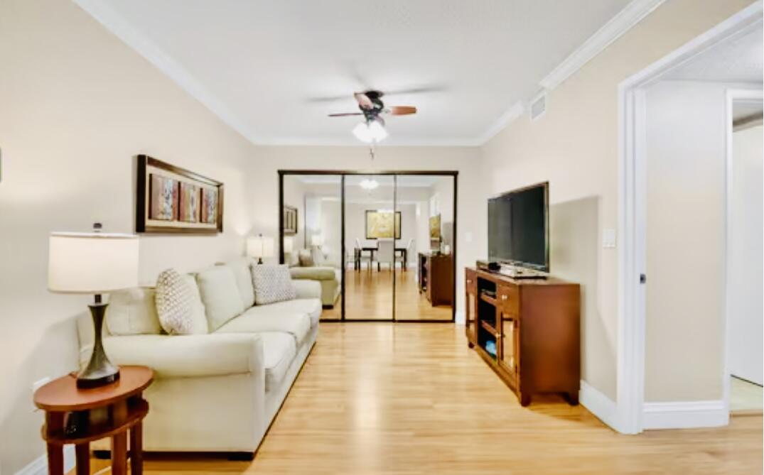 HUNTINGTON POINTE - Residential