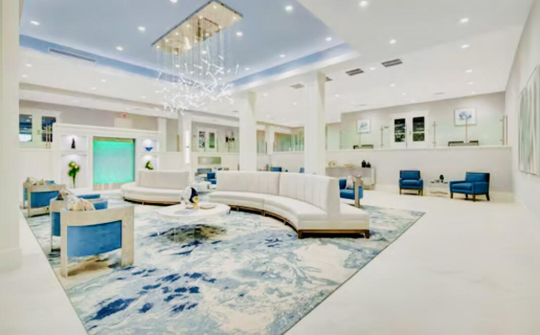 HUNTINGTON POINTE - Residential