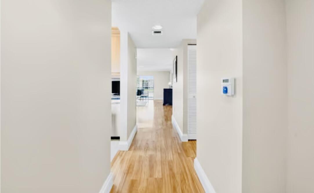 HUNTINGTON POINTE - Residential