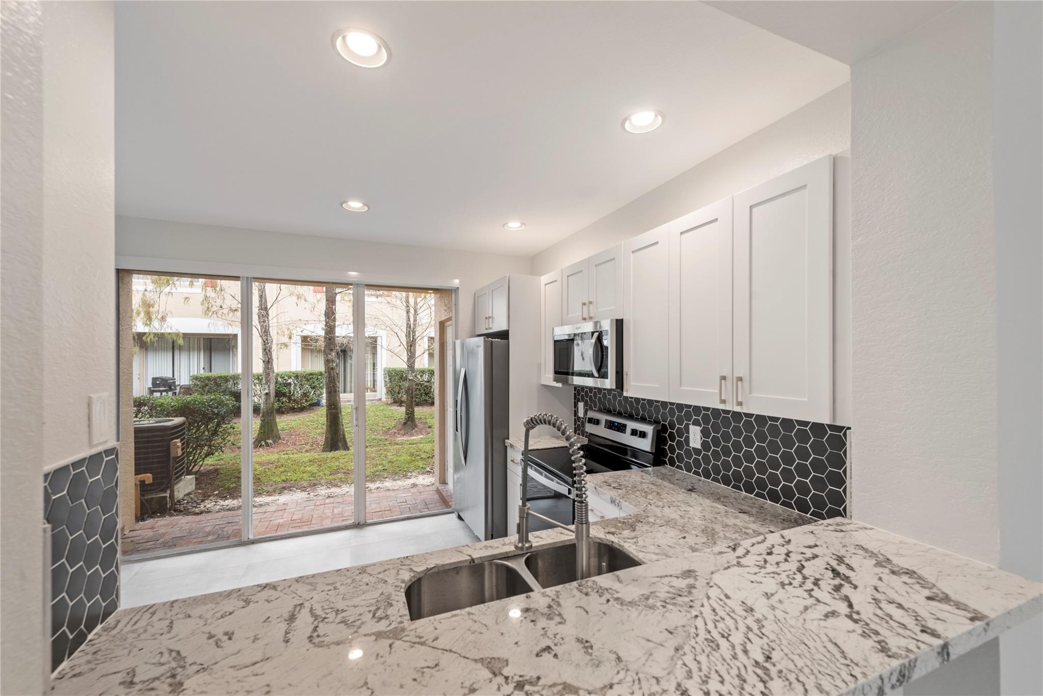 PARK PLACE AT PLANTA - Residential