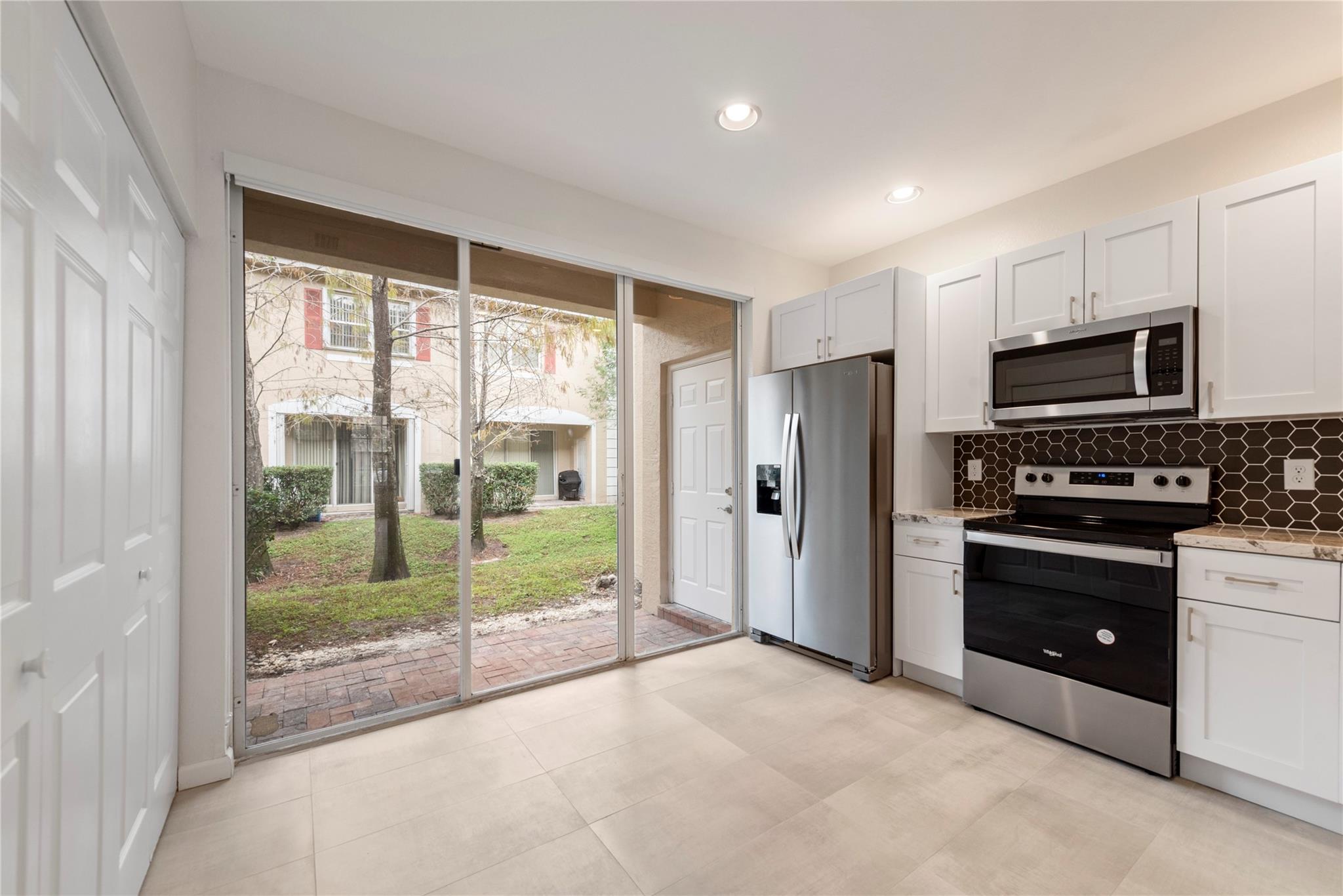 PARK PLACE AT PLANTA - Residential