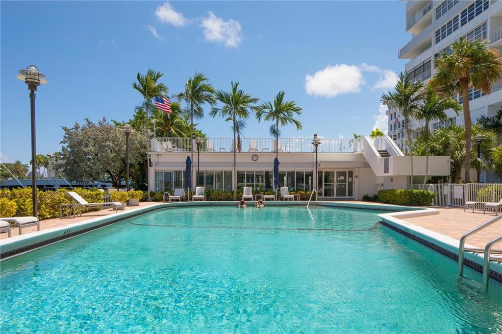 EAST POINT TOWERS - Residential