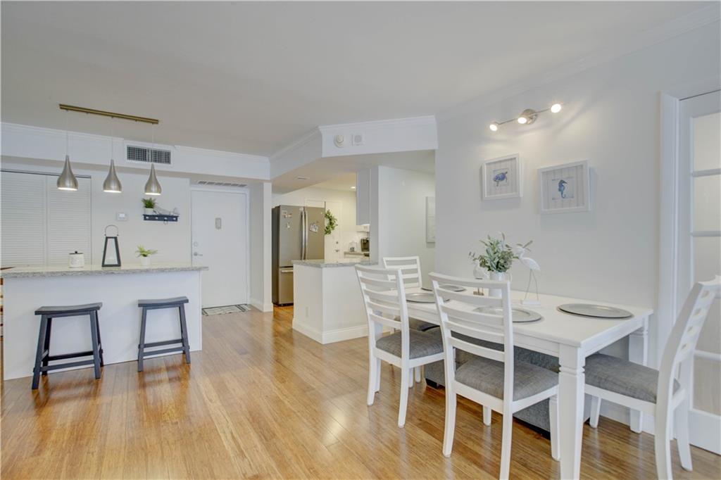 EAST POINT TOWERS - Residential
