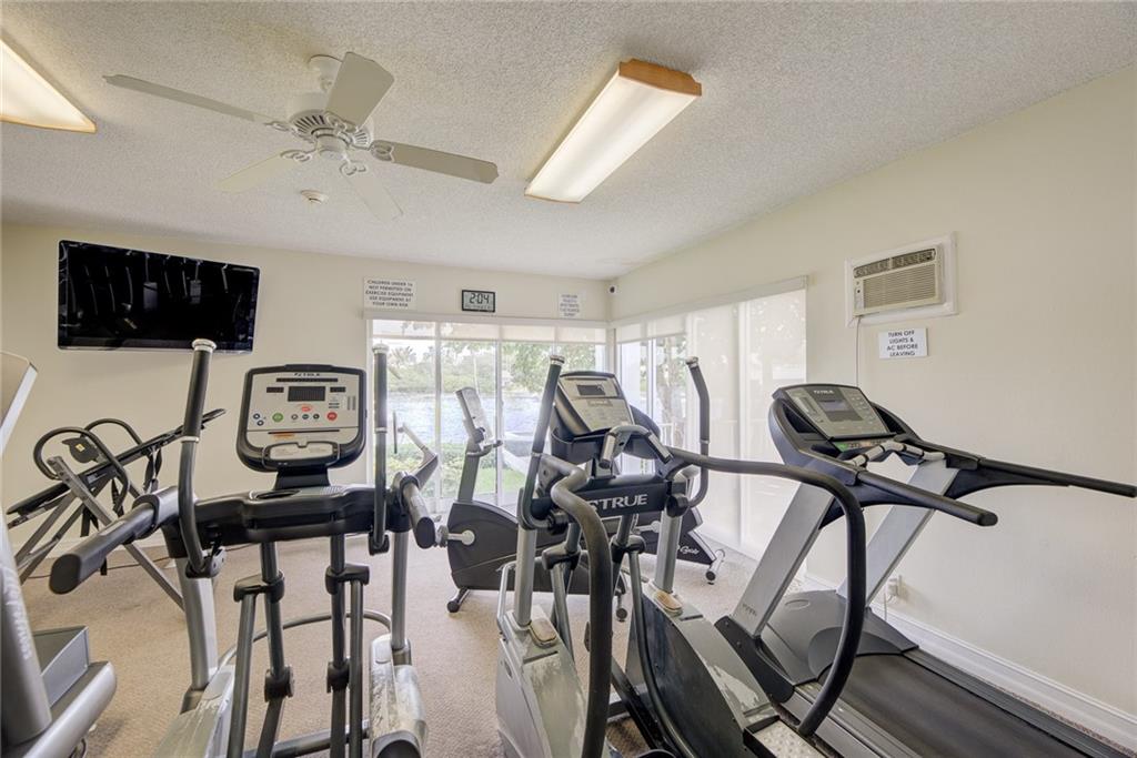 EAST POINT TOWERS - Residential