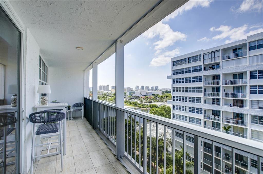 EAST POINT TOWERS - Residential