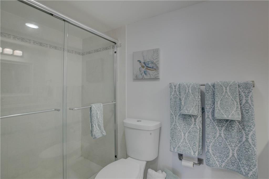 EAST POINT TOWERS - Residential