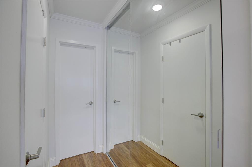 EAST POINT TOWERS - Residential