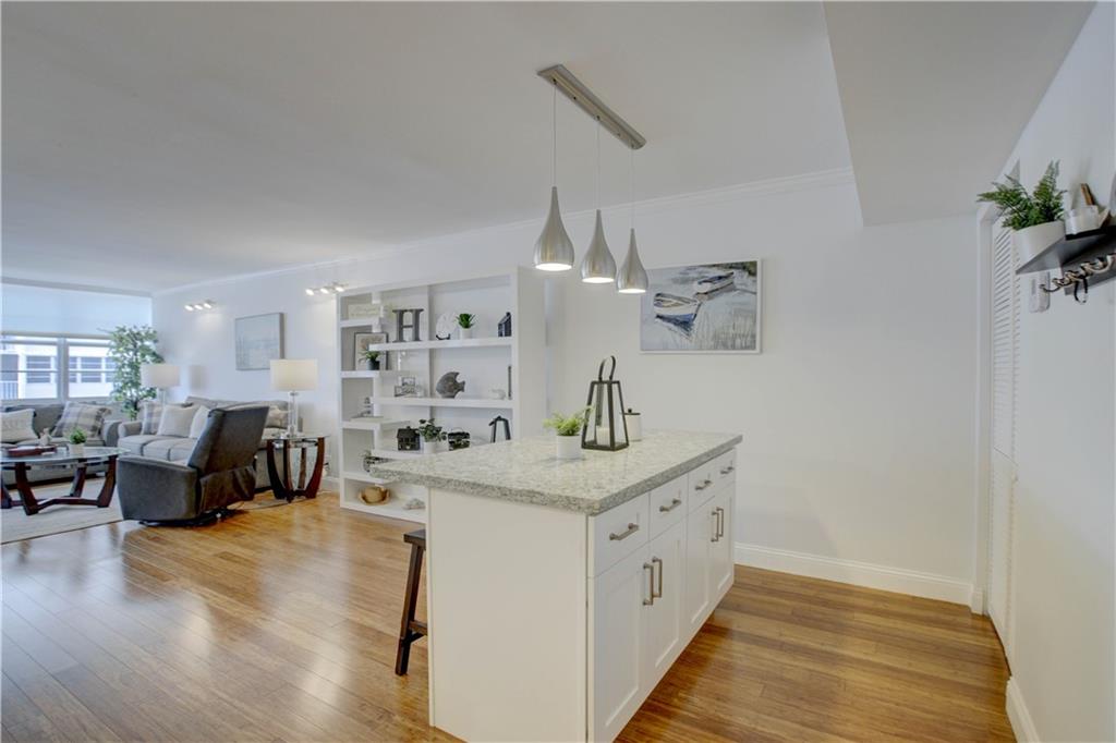 EAST POINT TOWERS - Residential