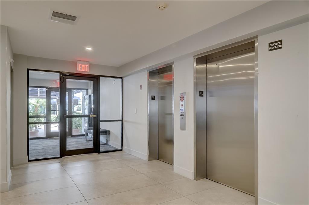 EAST POINT TOWERS - Residential