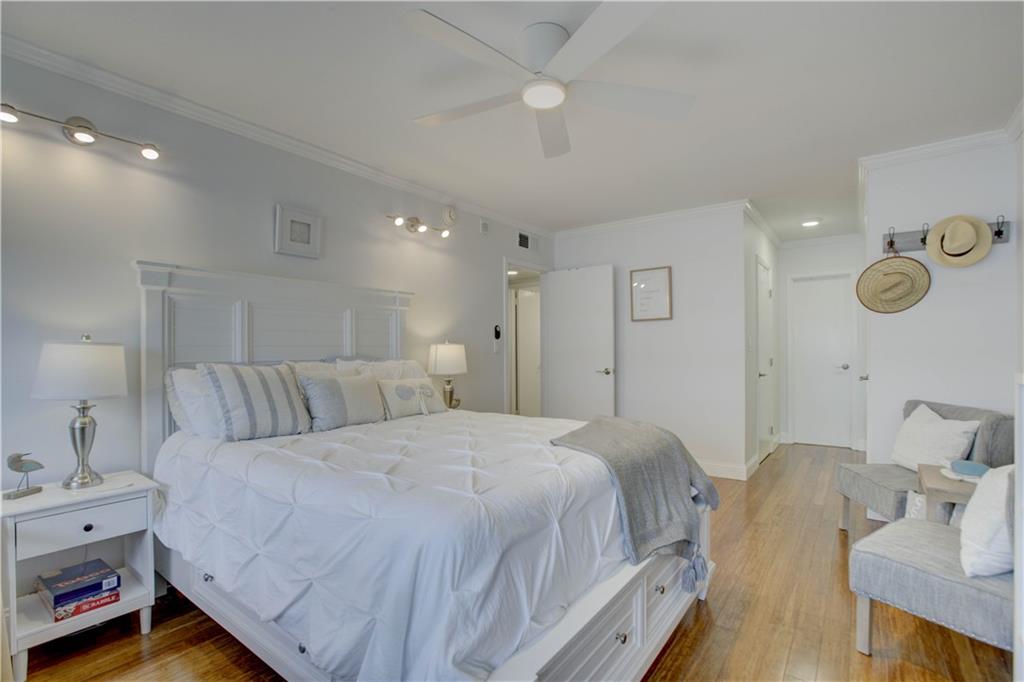 EAST POINT TOWERS - Residential