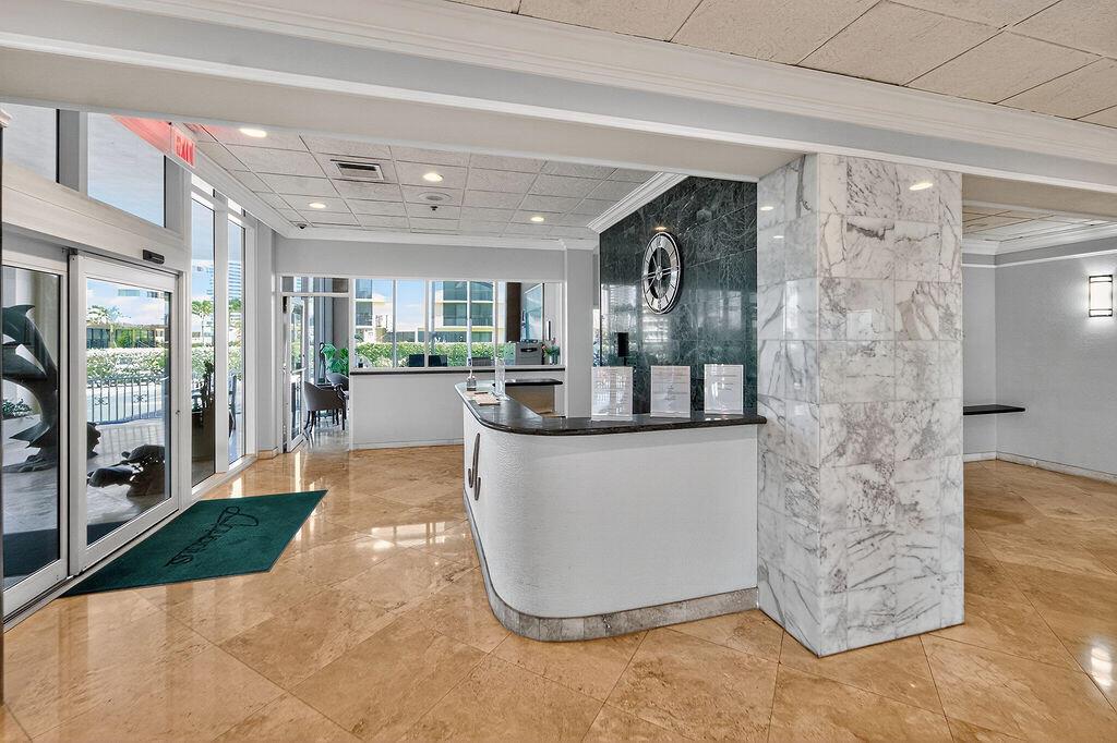 AQUARIUS CONDO - Residential