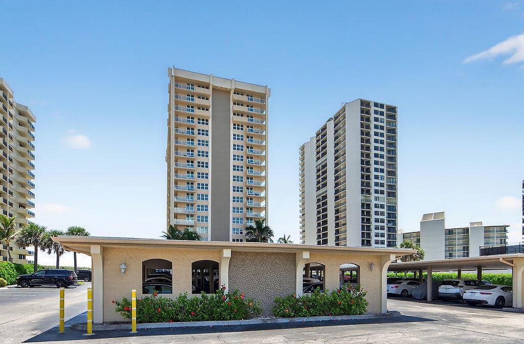 AQUARIUS CONDO - Residential