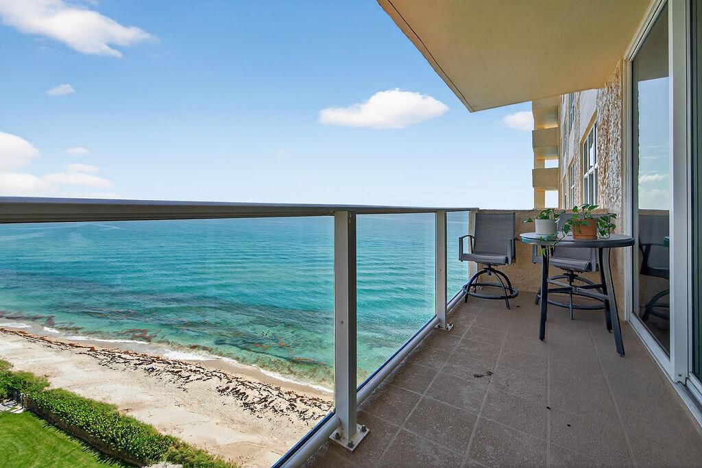 AQUARIUS CONDO - Residential