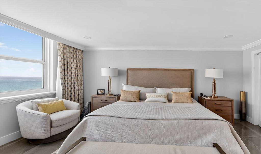 AQUARIUS CONDO - Residential