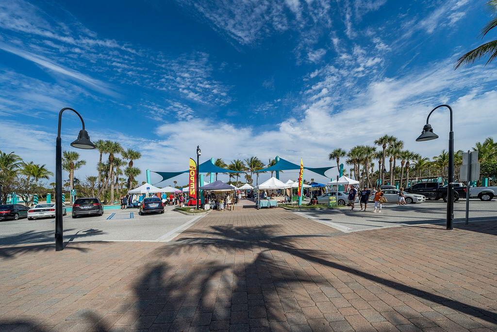 AQUARIUS CONDO - Residential