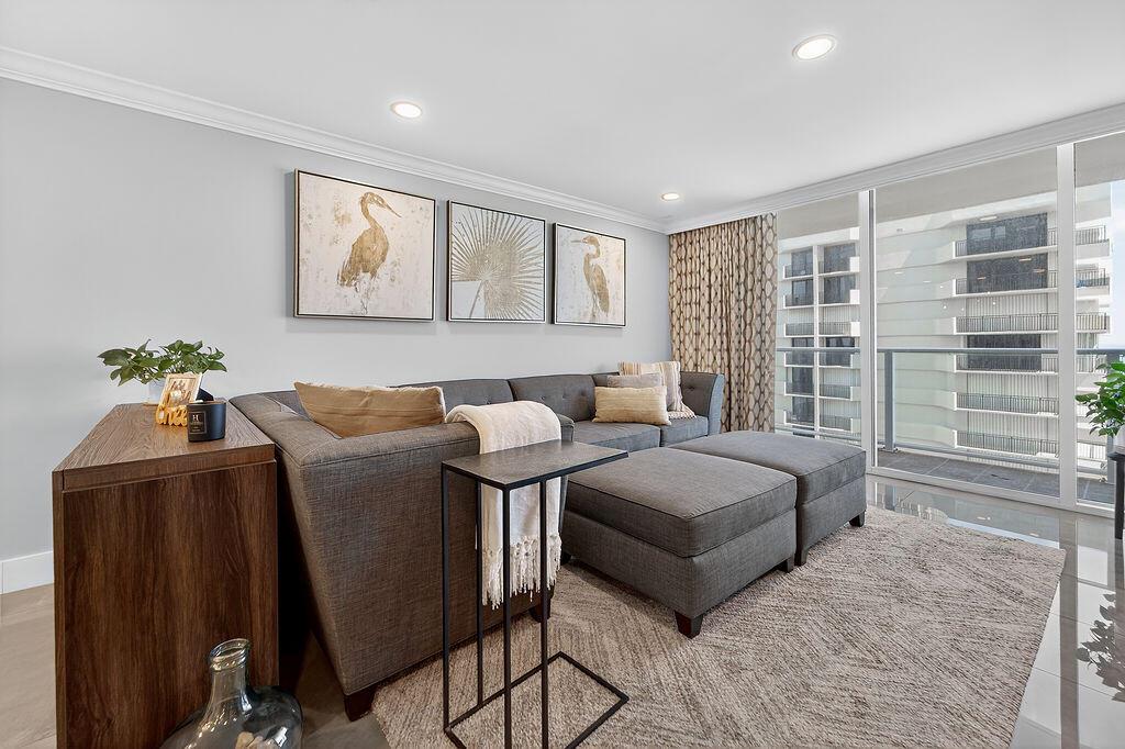 AQUARIUS CONDO - Residential