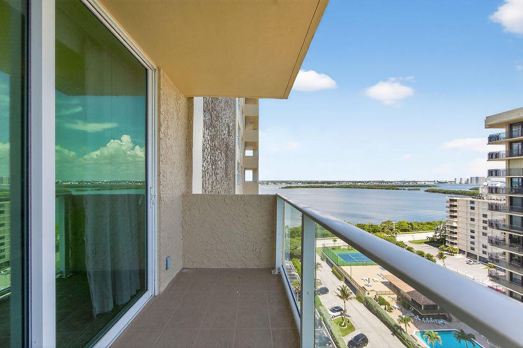 AQUARIUS CONDO - Residential