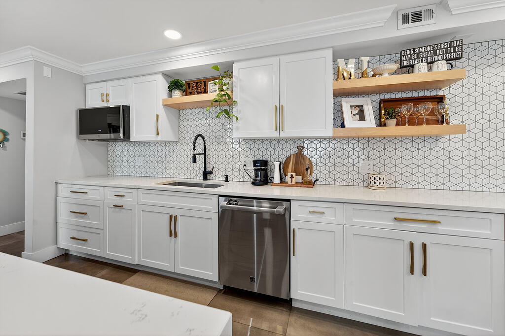 5440 N Ocean Drive 1404