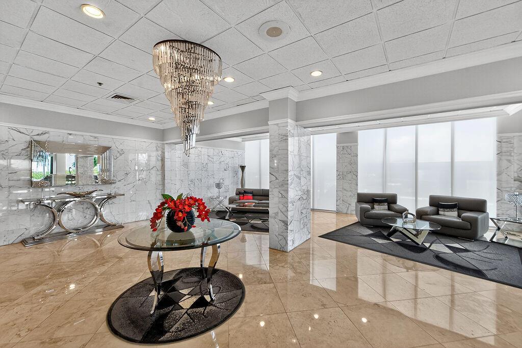 AQUARIUS CONDO - Residential