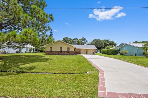 2586 SE Jason Avenue Port St Lucie FL 34952