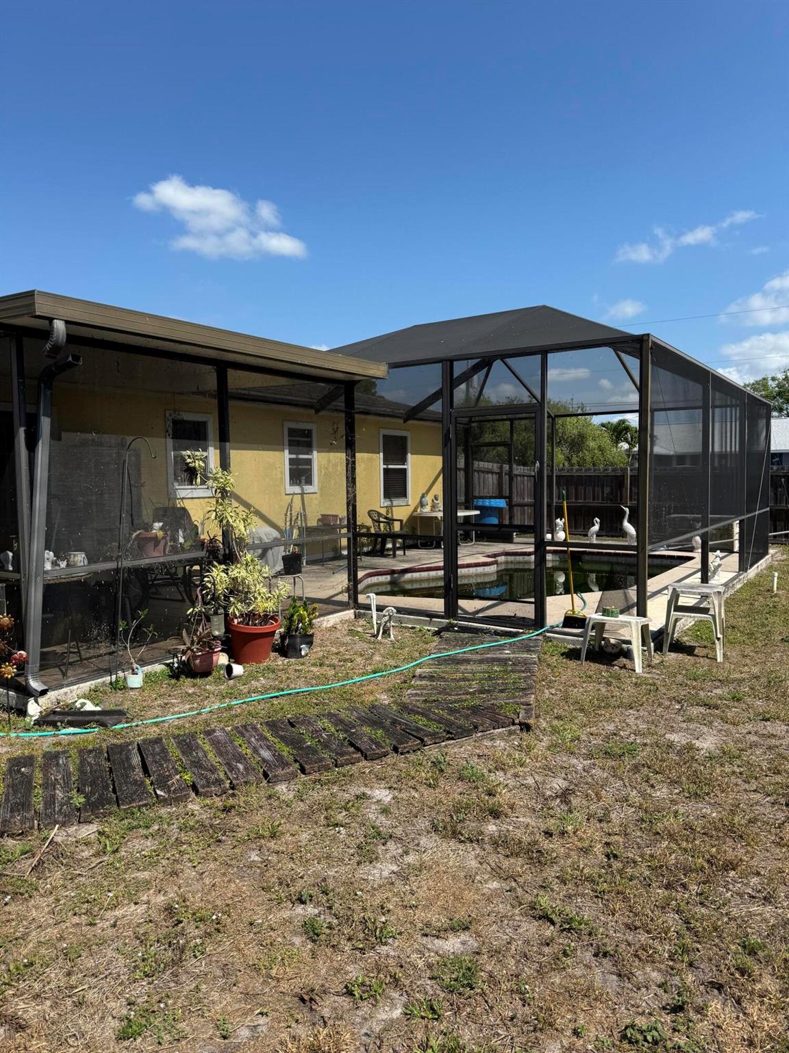1701 SW Cloverleaf Street, Port St Lucie, FL, 34953/$250,000 3 1701 SW Cloverleaf Street