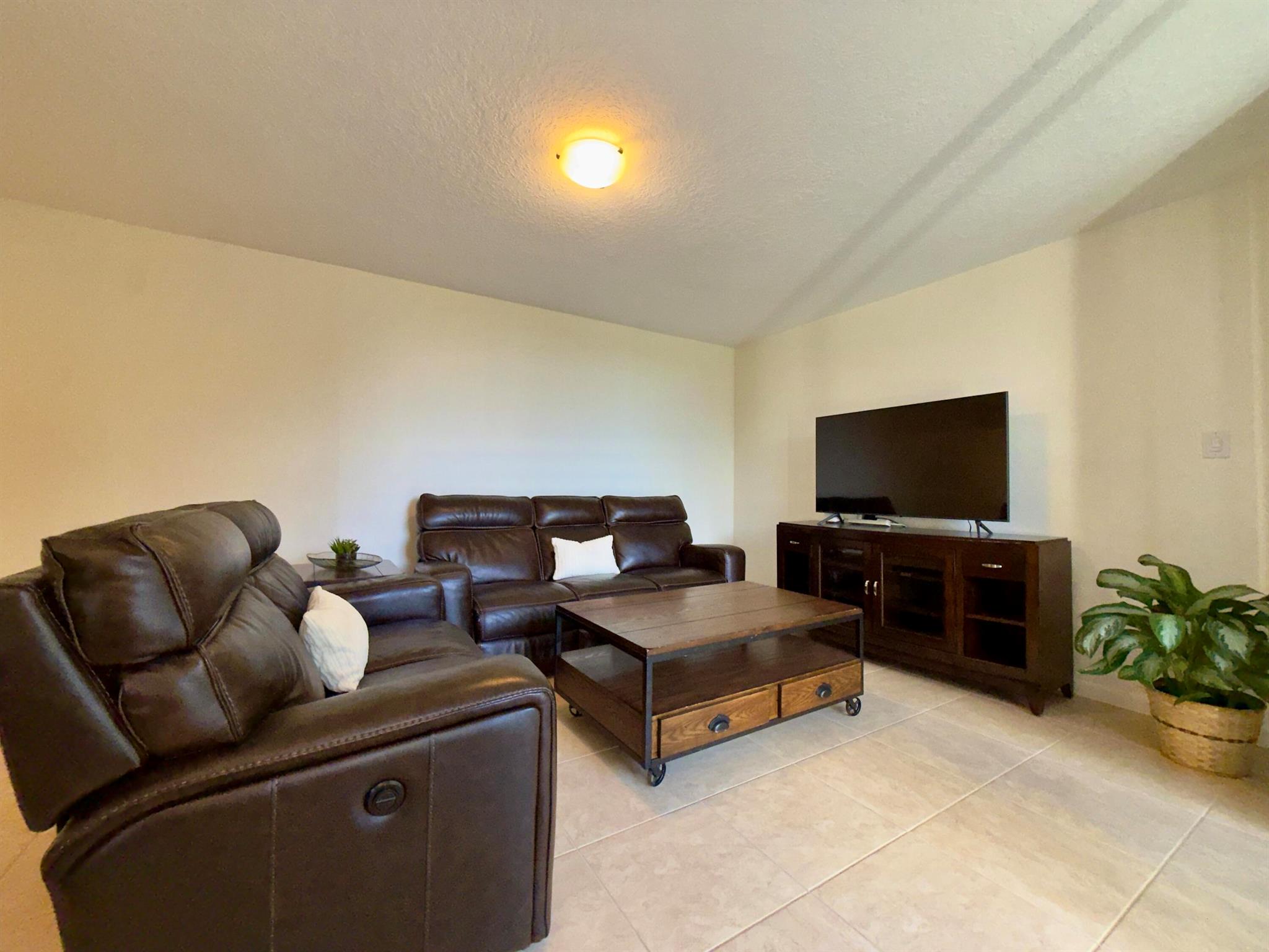 LAKESIDE CONDO - Residential Lease