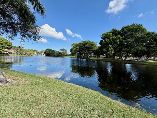 LAKESIDE CONDO - Residential Lease