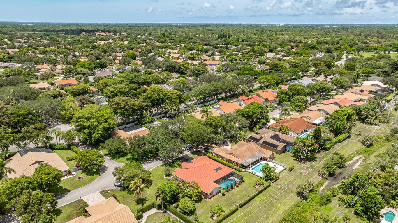 PINE RIDGE - Residential