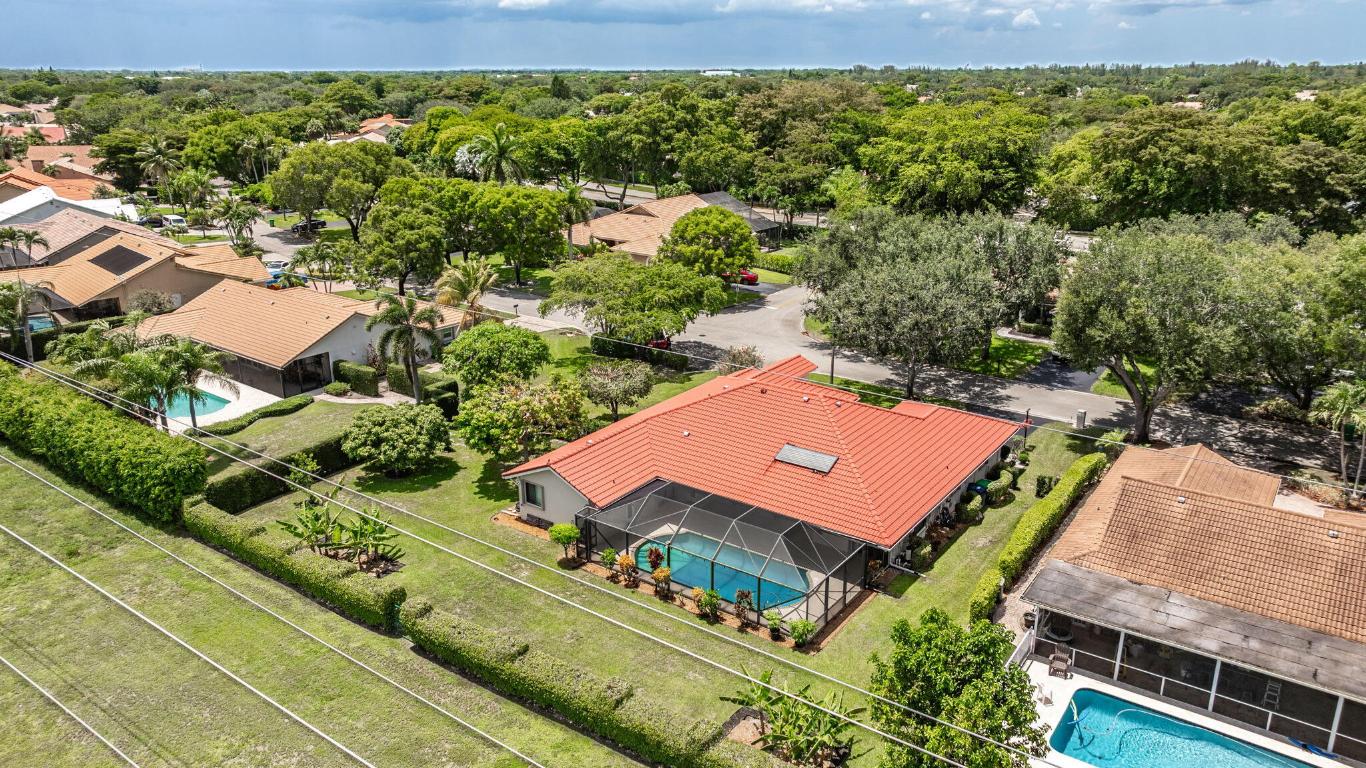 PINE RIDGE - Residential