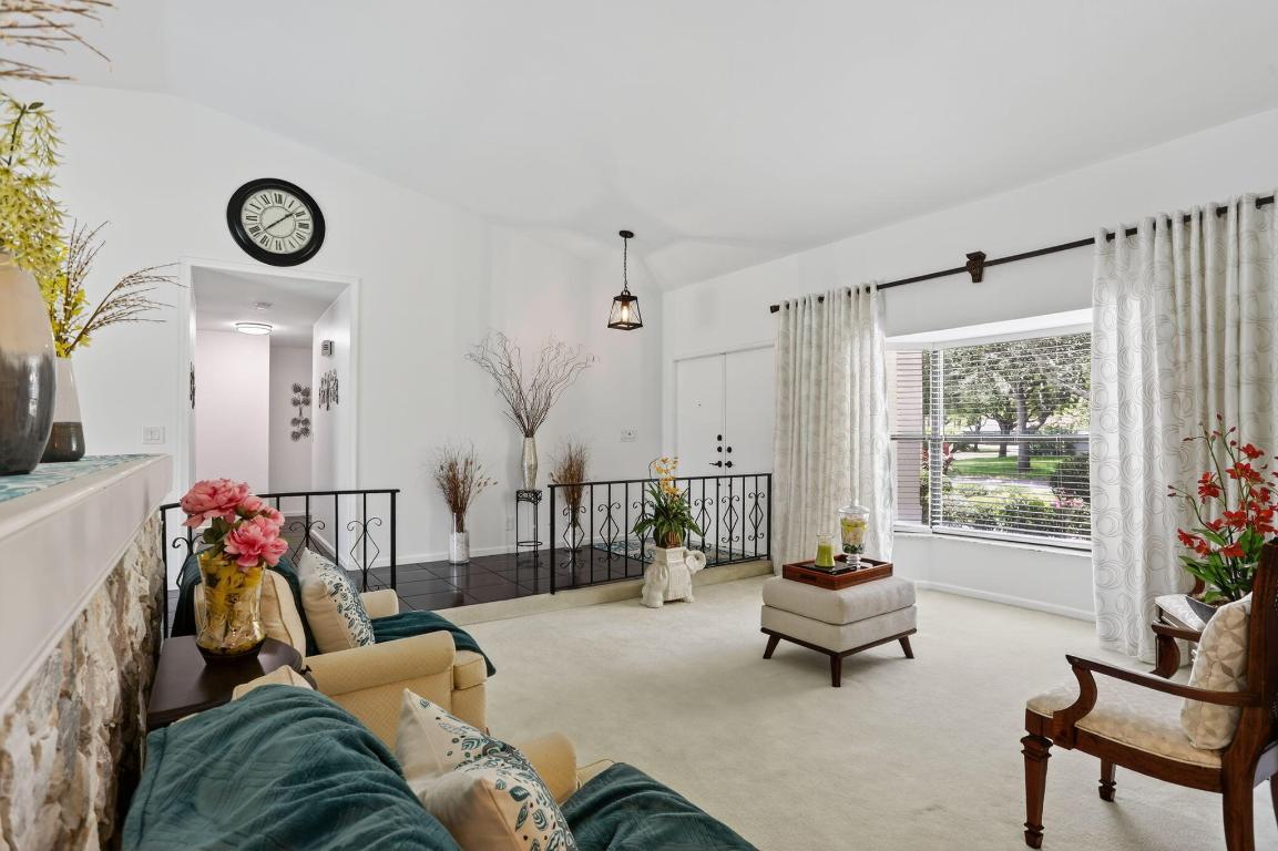 PINE RIDGE - Residential