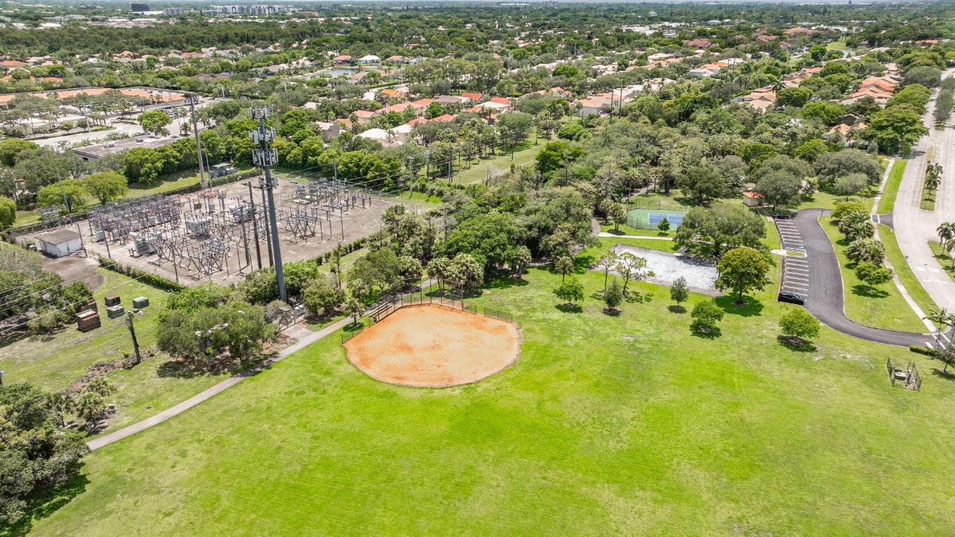 PINE RIDGE - Residential